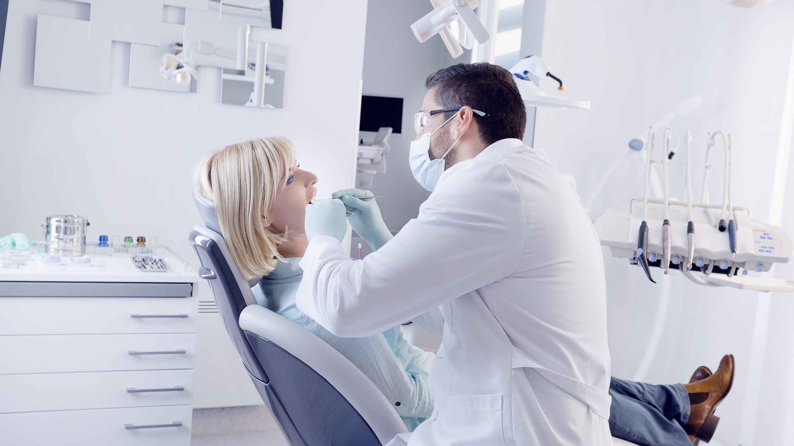 Dentist in Woodbury, NY